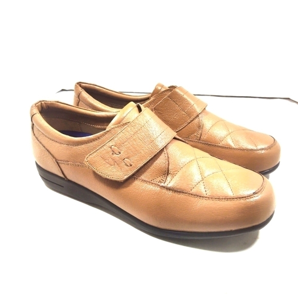 Dr. Scholl's comfort camel color work shoes Size: 11W - Picture 1 of 7
